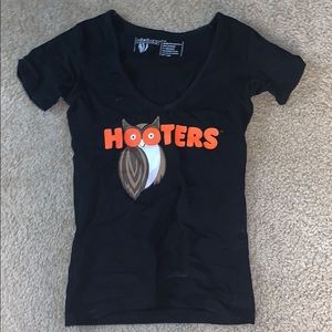 Hooters short sleeve